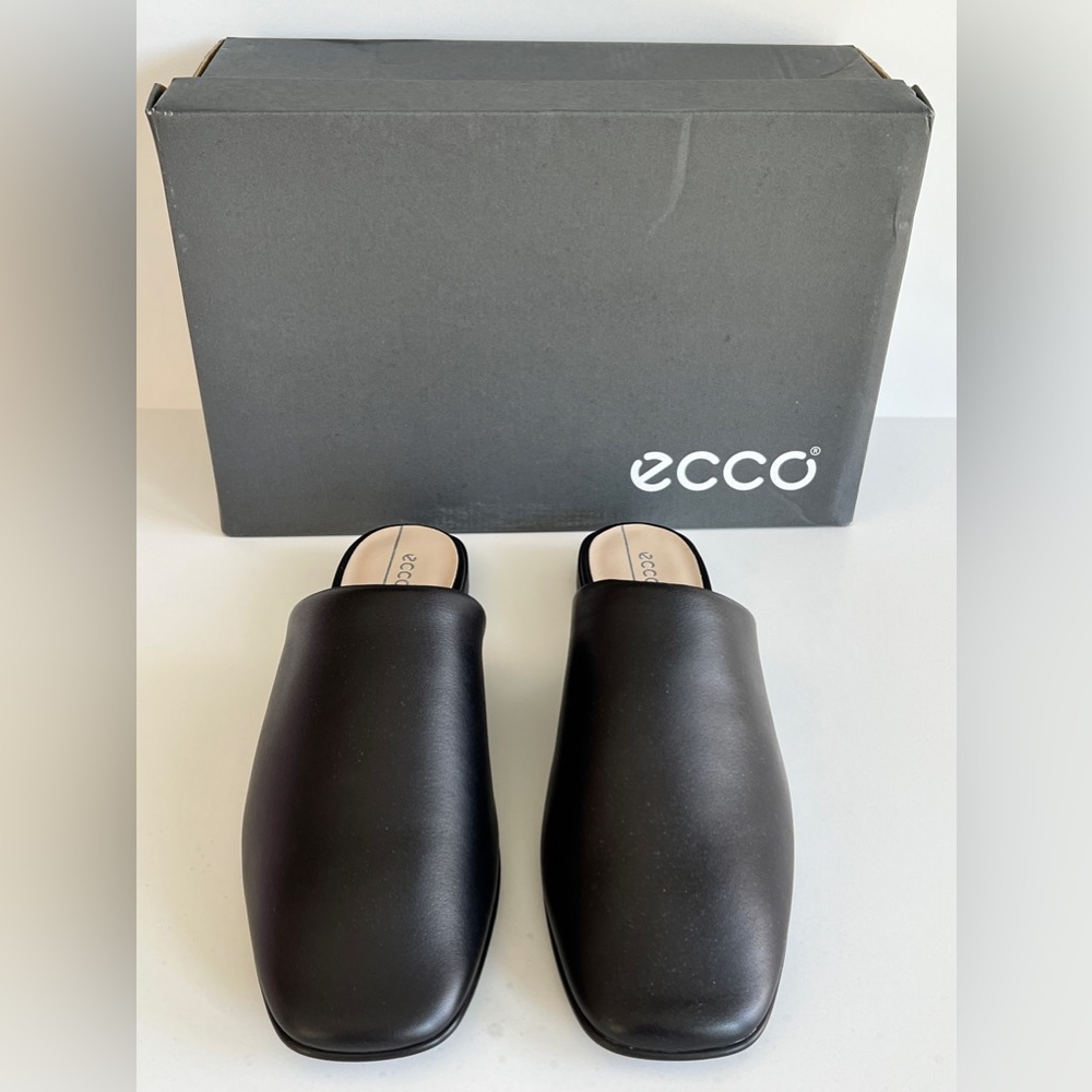 ECCO - ANINE SQUARED SLIDES IN BLACK SIZE 9-9.5
